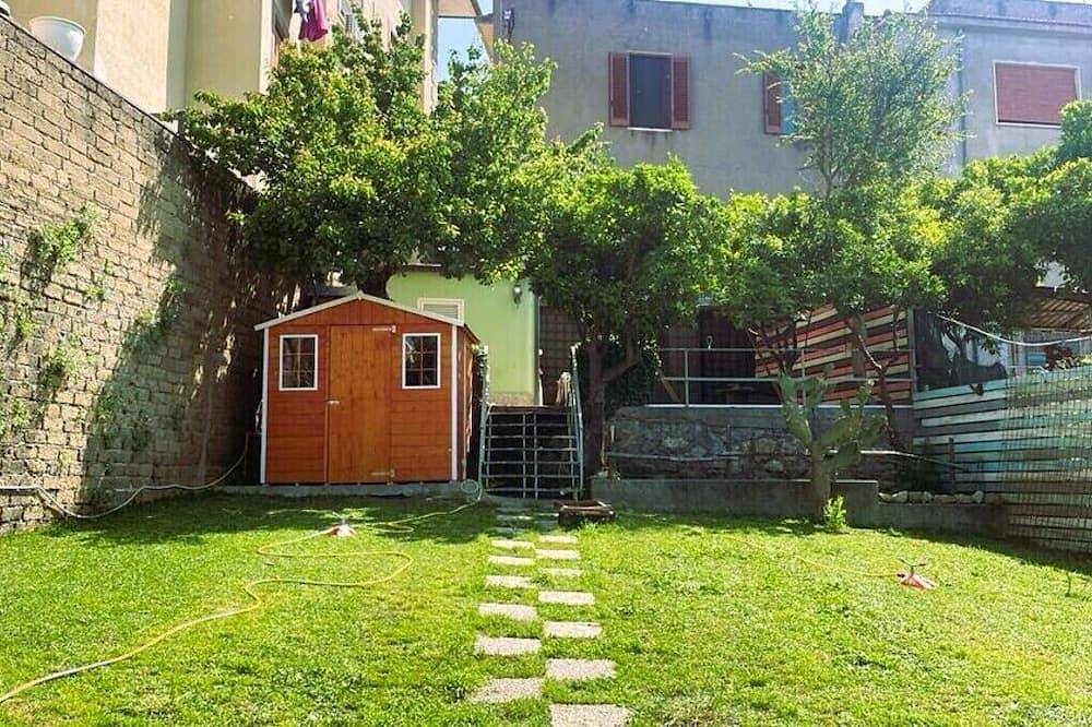 Detached vacation home with garden 500m from the historic center in Tarquinia, Viterbo Provinz