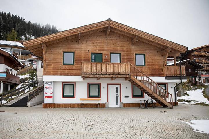 Chalet voor 6 personen, met terras en sauna in Königsleiten