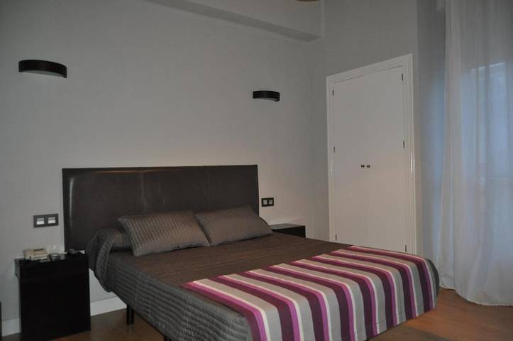 Hotel para 3 personas, con vistas y balcón - 1
