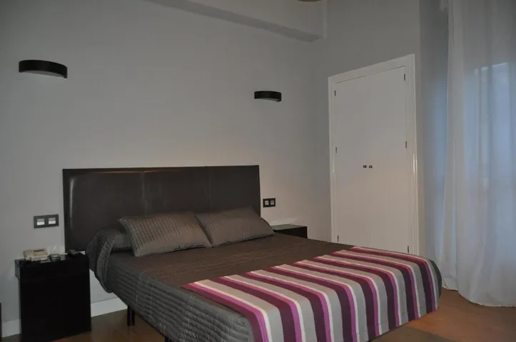Hotel para 3 personas, con balcón y vistas - 1