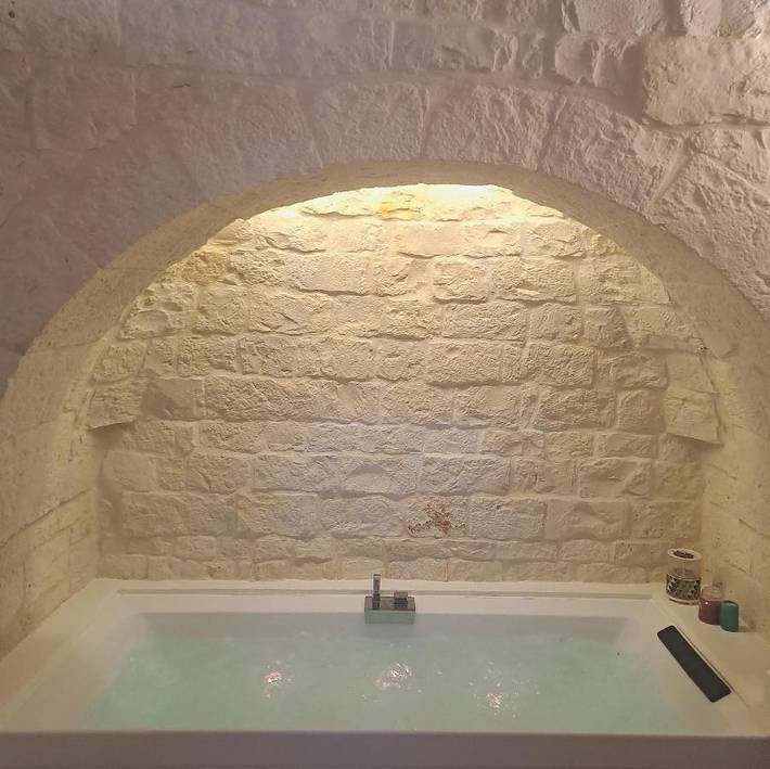 Maison d’hôte pour 2 personnes, avec jardin et jacuzzi à Locorotondo - 4