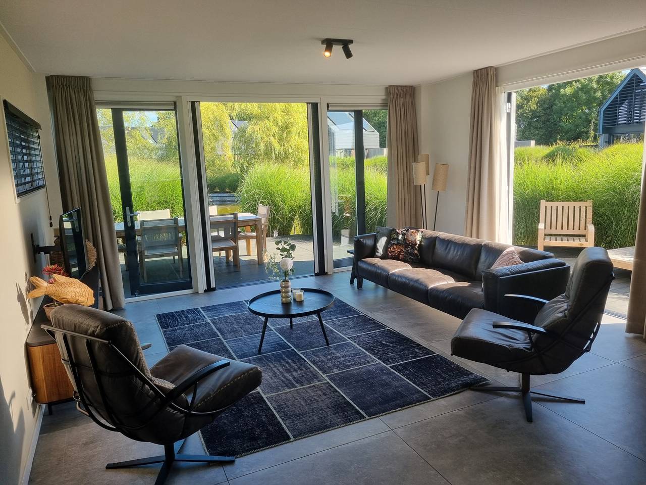 Luxuriöse Wasservilla für 6 Personen mit Steg, in der Nähe des Slotermeeres in Balk in Balk, Ijsselmeer