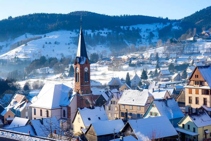 Parc de vacances pour 5 personnes, avec terrasse et vue ainsi que jardin et piscine en Alsace - 4