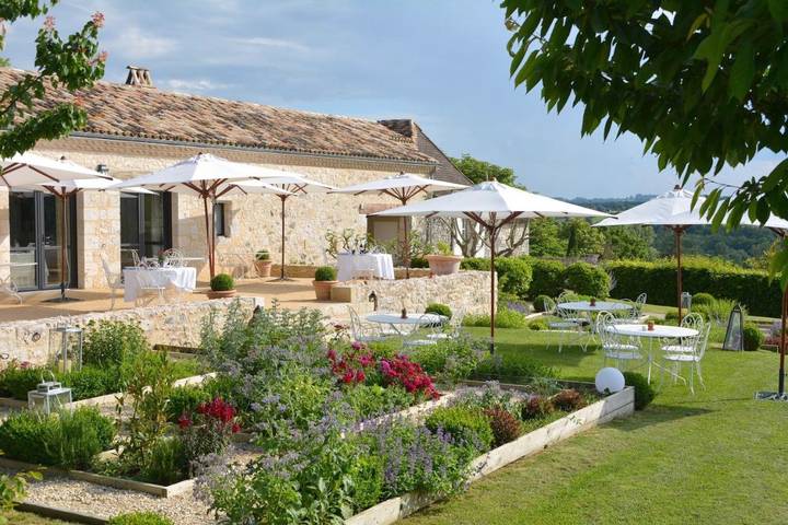 Hôtel pour 2 personnes, avec jardin et piscine, animaux acceptés à Saint-Nexans - 3