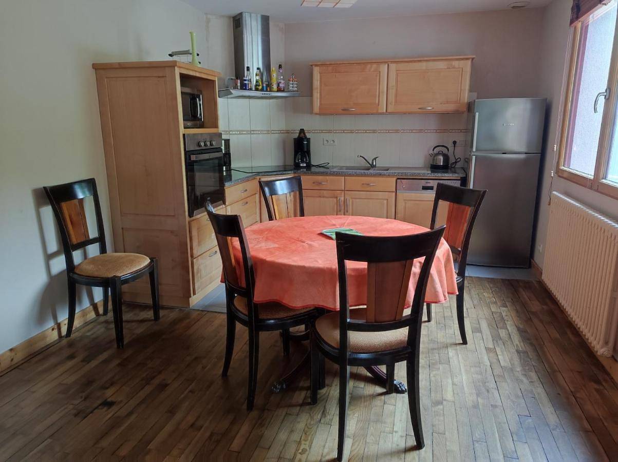 Appartement entier, Les Gîtes Celtiques Du Père Nicolas in Saint Nicolas des Eaux, Pluméliau