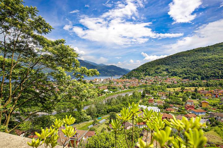 Gîte pour 2 personnes, avec Balcon et Piscine ainsi que Sauna et Vue sur le lac dans Cannobio
