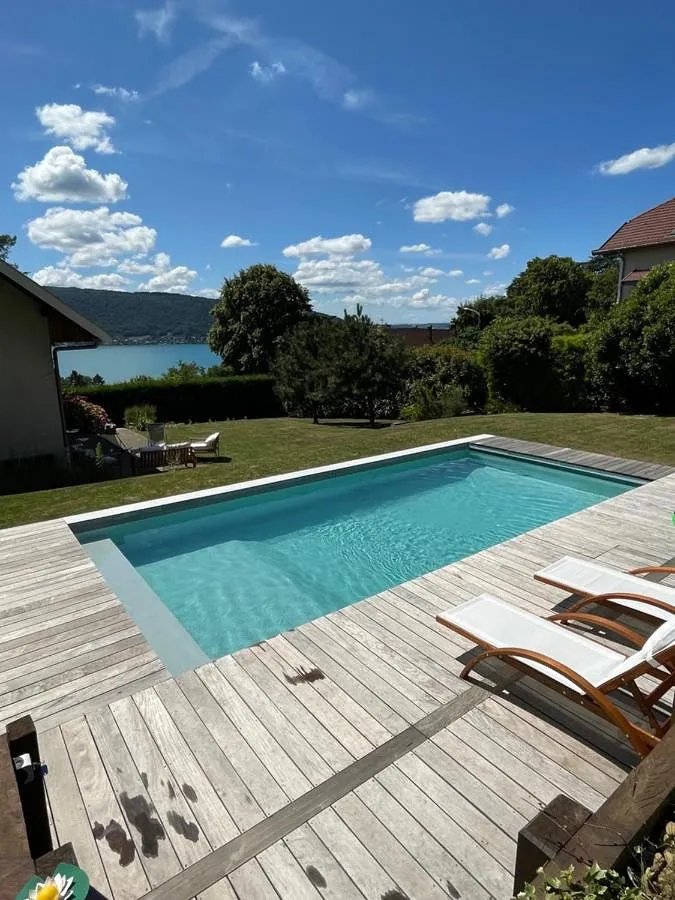 Casa de vacaciones para 8 personas, con piscina y vistas al lago además de jardín y vistas, Se admiten mascotas - 1