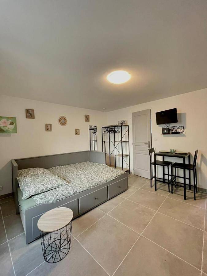 Gîte pour 2 personnes, avec terrasse à Pesmes - 3