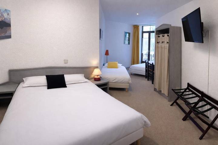 Hôtel pour 3 personnes, avec terrasse et jardin à Faverges - 3