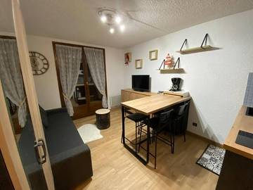 Gîte pour 4 personnes, avec terrasse et vue dans Office De Tourisme De L Alpe Du Grand Cerf