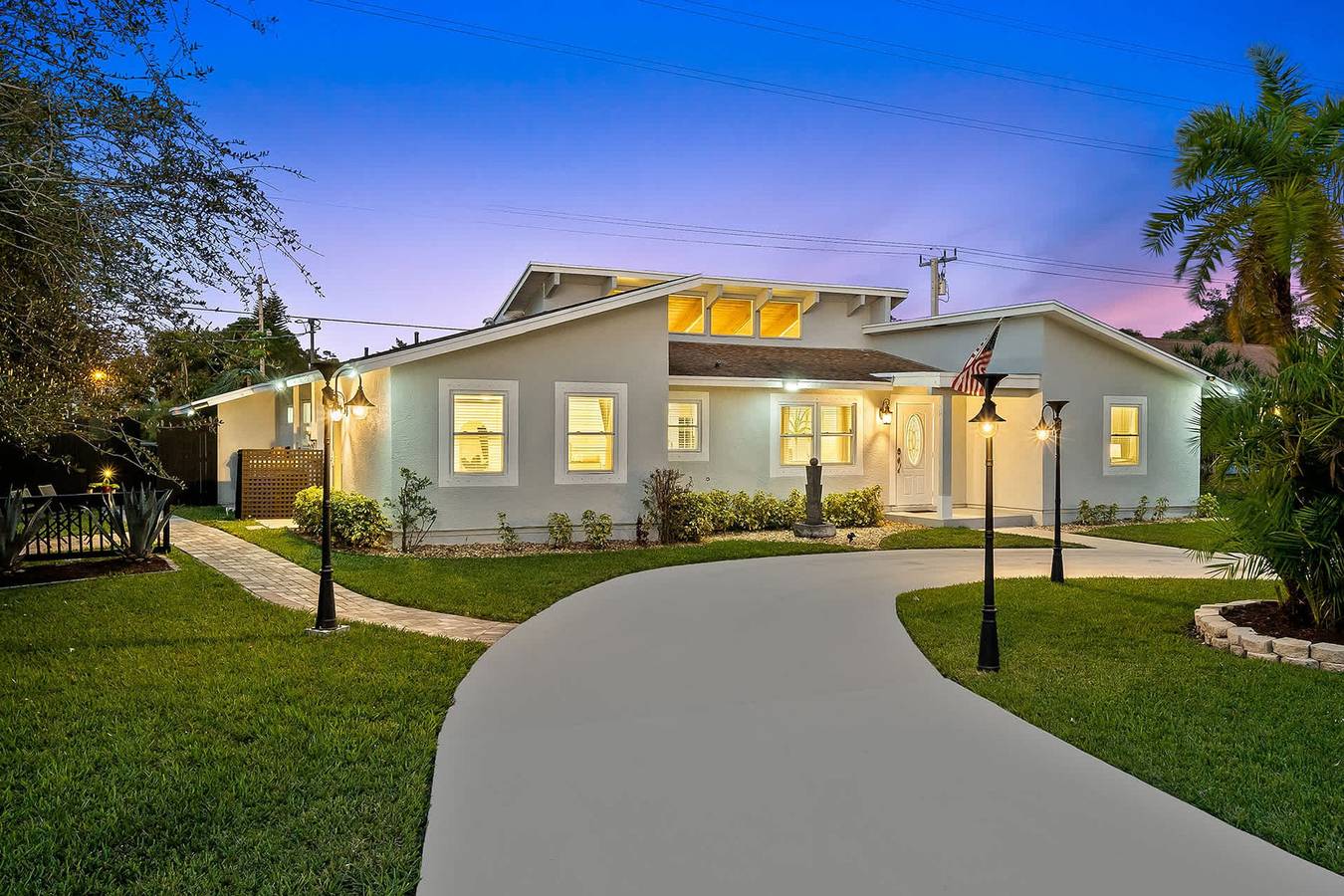 Luxury meets paradise  Family-friendly 4Br w  pool in Palm Beach County