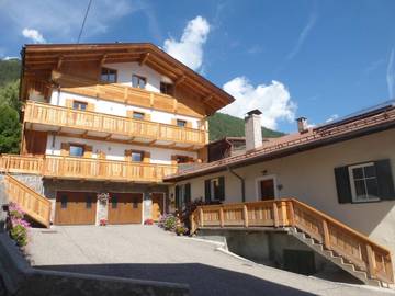 Gîte pour 4 personnes, avec jardin et vue à Pozza di Fassa
