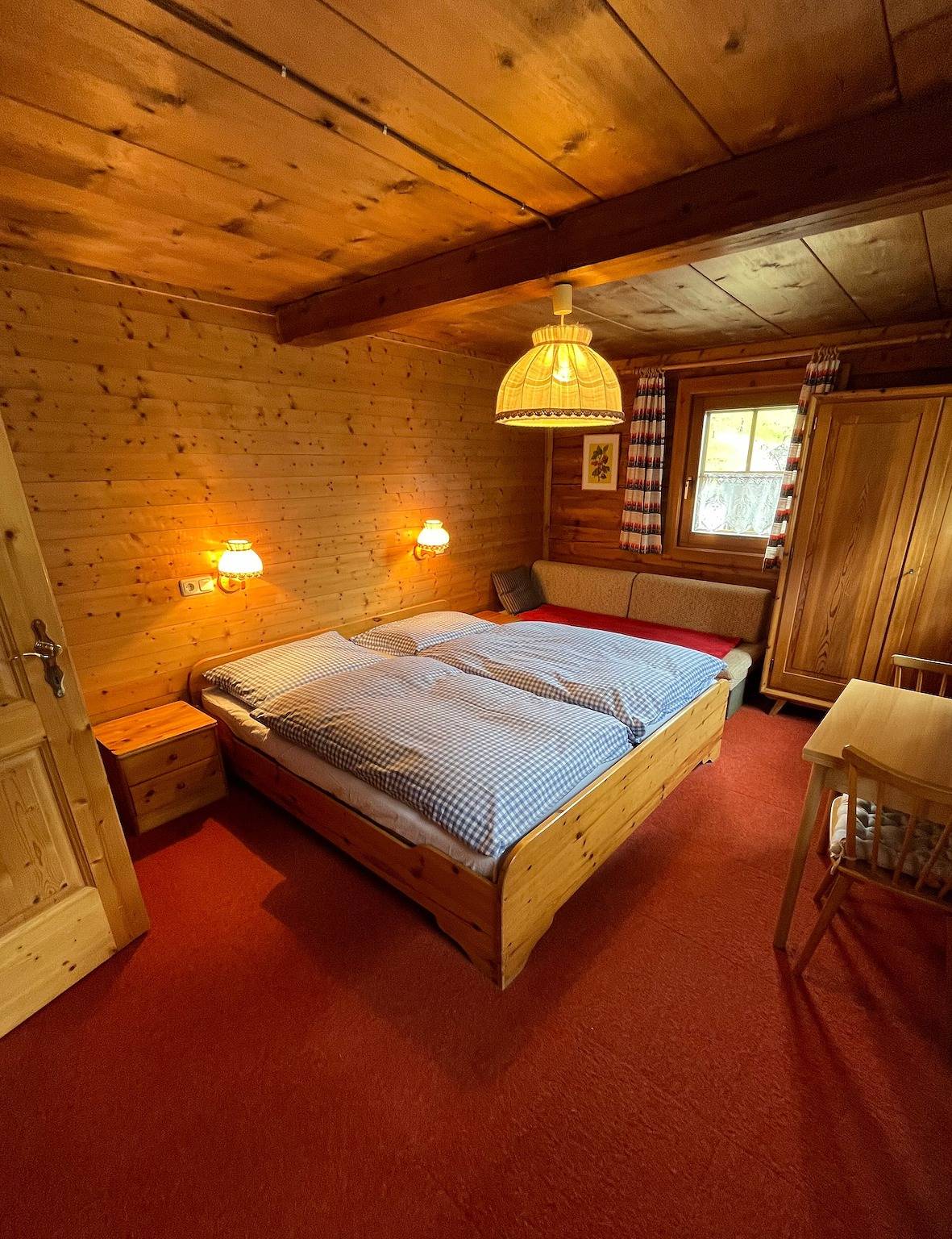 Ganze Wohnung, Ferienhaus Unterkircher-Wallner mit Bergblick, privater Terrasse und Wlan in Heiligenblut, Bezirk Spittal an der Drau