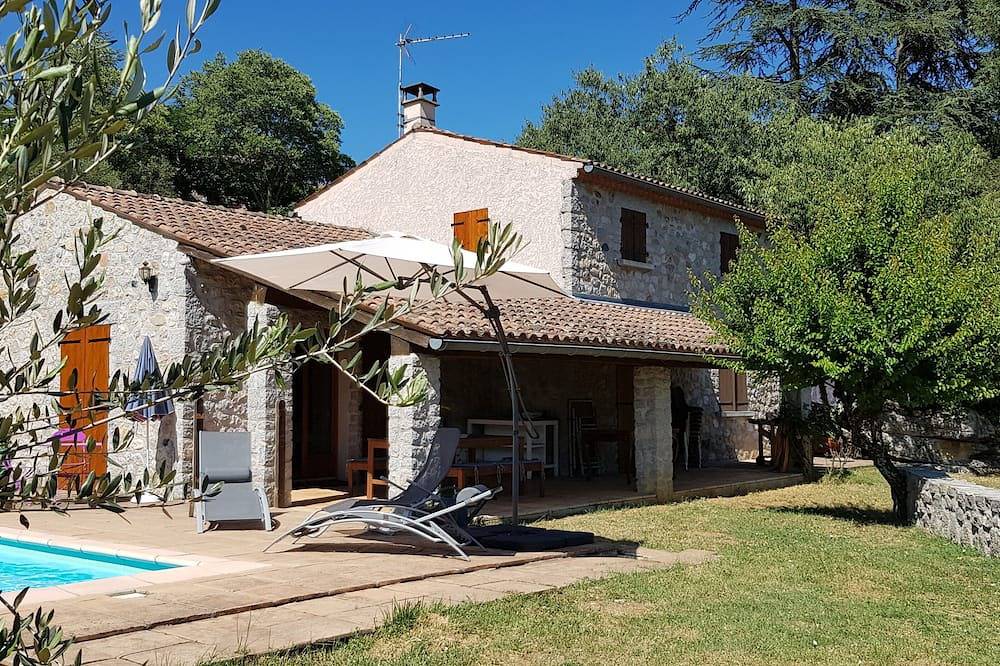 Maison De Vacances pour 6 Personnes dans Labeaume, Ardèche