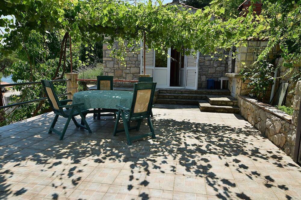 Ratimir in Rogac, Solta