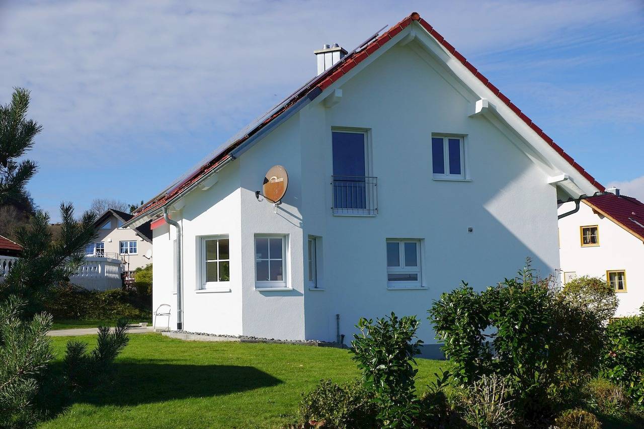 Ferienhaus Heck - Ferienhaus, 127qm, 3 Schlafzimmer, Balkon und Terrasse, max. 6 Personen in Obernheim, Neckar-Alb