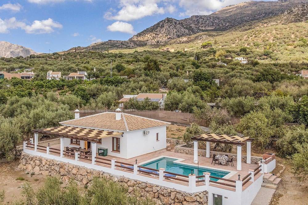 Luxurious home in Periana in Mondrón, Periana
