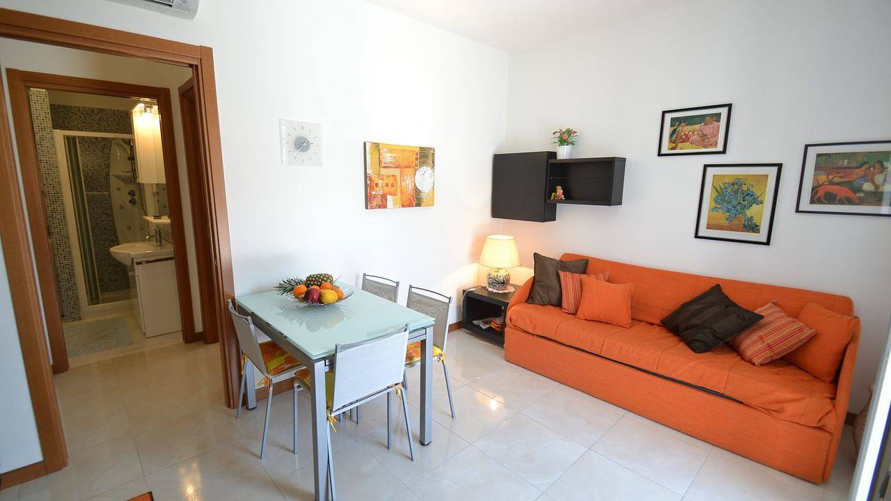 Entire holiday apartment, Ferienwohnung für 4 Personen (40 m²) in Magliolo in Magliolo, Ligurian Alps