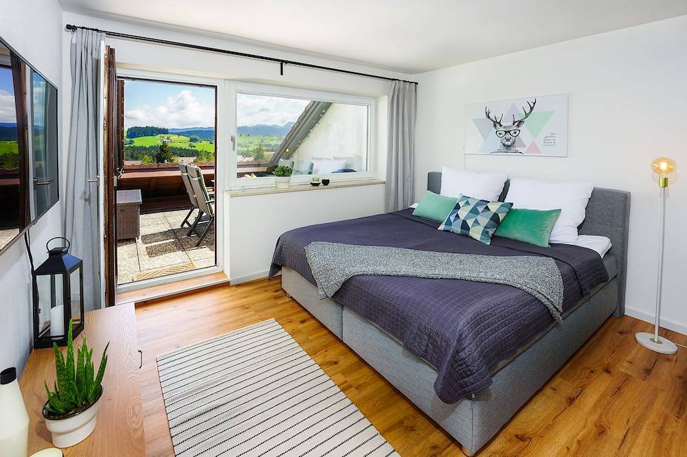Ganze Wohnung, Oberreute - Moderne Ferienwohnung mit Panorama-Ausblick in's Allgäu in Oberreute, Bayerisch Schwaben