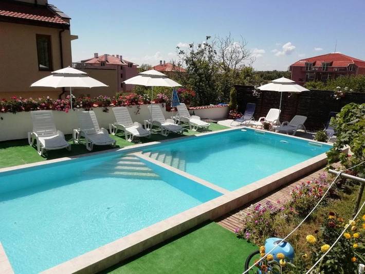 Villa pour 12 personnes, avec piscine ainsi que jardin et vue, animaux acceptés en Bulgarie - 4