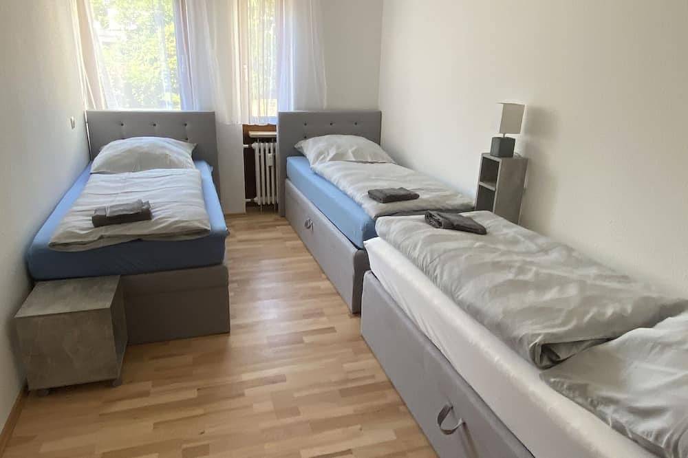 Ganze Wohnung, Ferienwohnung mit Terrasse in Metzingen, Neckar-Alb