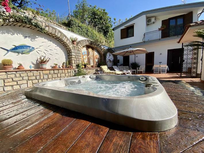 Casa vacanza per 5 persone, con idromassaggio e giardino - 1