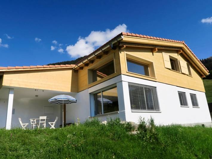 Ferienwohnung für 8 Personen, mit Terrasse in Disentis