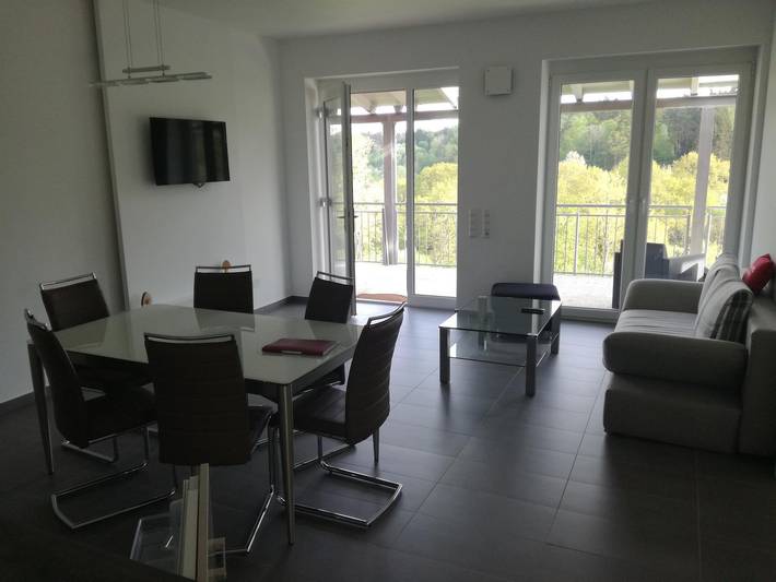 Ganze Ferienwohnung, Appartement/Fewo, Bad, Wc, 2 Schlafräume in Dahn, Landkreis Südwestpfalz