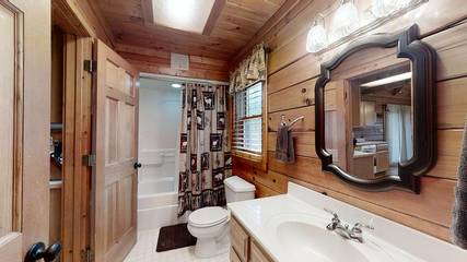 Glamping for 7 Guests in Wears Valley, Sevier County, Picture 2