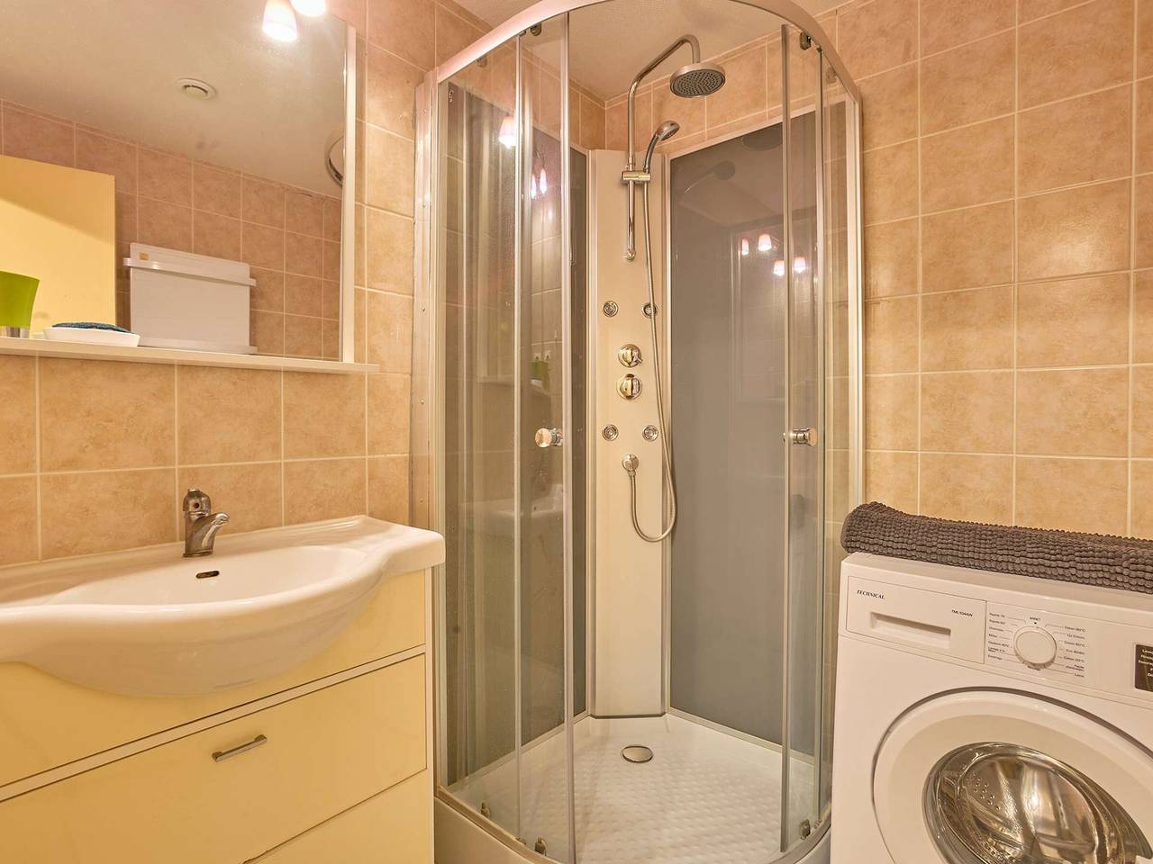 Appartement entier, Spacieux T2bis avec Balcon - Wifi et Animaux acceptés in Cazaubon, Gers