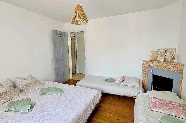 Gîte pour 3 personnes, avec terrasse, animaux acceptés à Brégnier-Cordon - 2