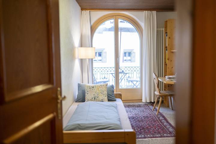 Ganze Wohnung, Chasa Bügliet: Ferienwohnung im Dorfkern von Sent in Sent, Unterengadin