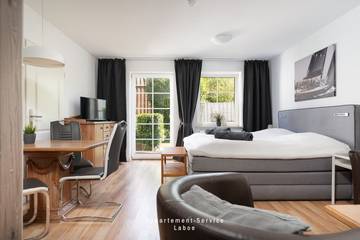 Ferienwohnung für 2 Personen, mit Sauna und Garten sowie Whirlpool und Pool, mit Haustier in Laboe