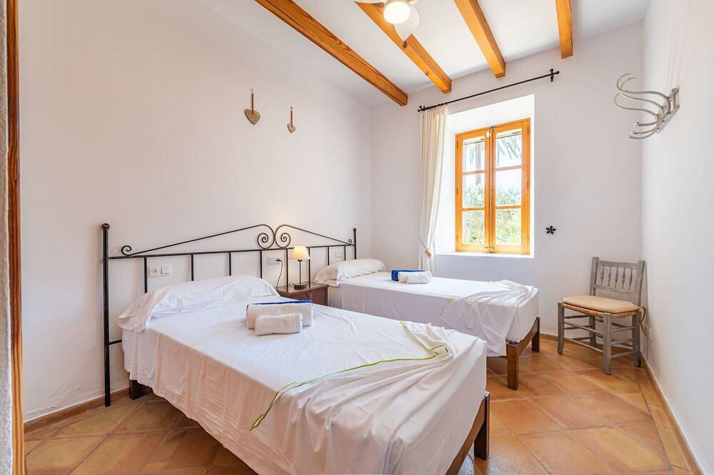 Es Castellot Vell - Villafranca de Bonany in Vilafranca de Bonany, Majorca Center