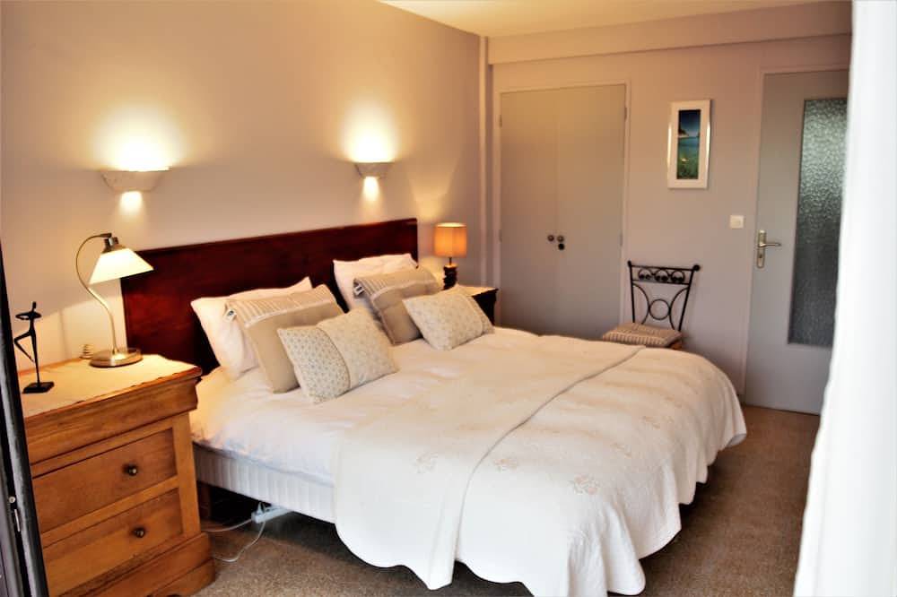 Ganze Wohnung, Ein geräumiges, ruhiges, zentral gelegenes Apartment nahe der Strände in Cassis, Nationalpark Calanques