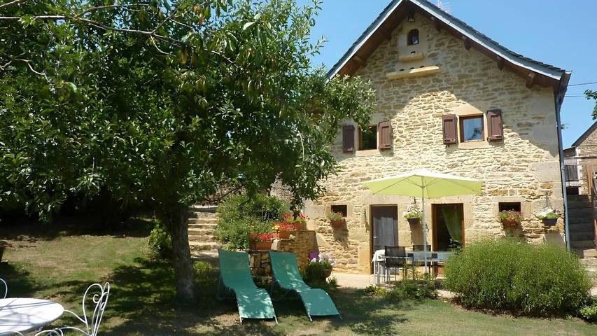 Gîte pour 4 personnes, avec terrasse et jardin, animaux acceptés dans Palmas-d'Aveyron