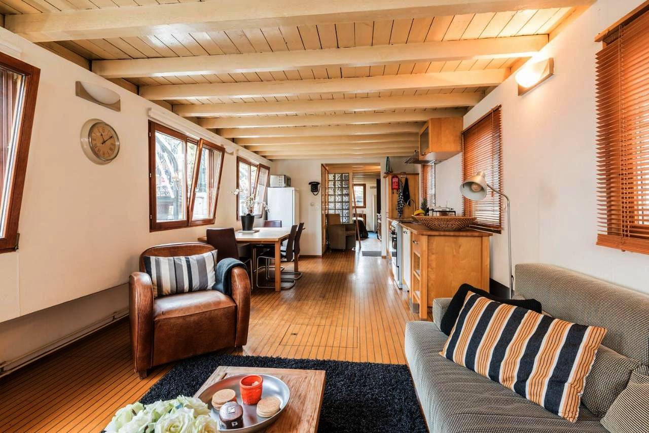 Houseboat Prince William in Jordaan, Dutch Coast
