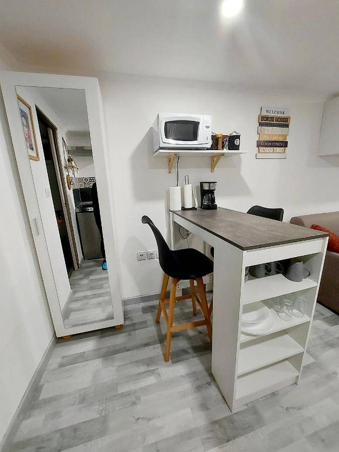 Appartement entier, Studio with Balcony in Yutz, Moselle