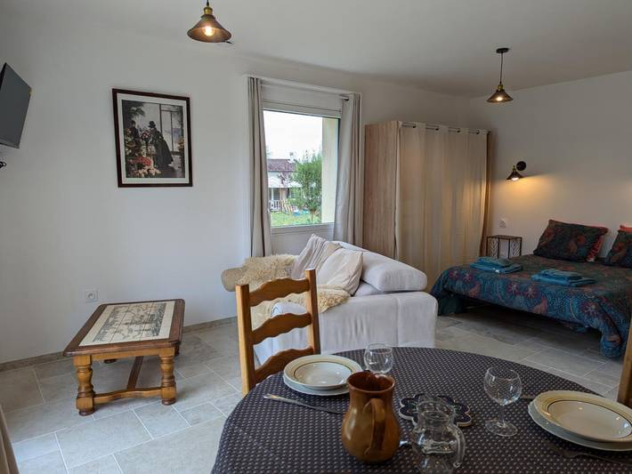 Studio pour 2 personnes, avec jardin en Charente - 2