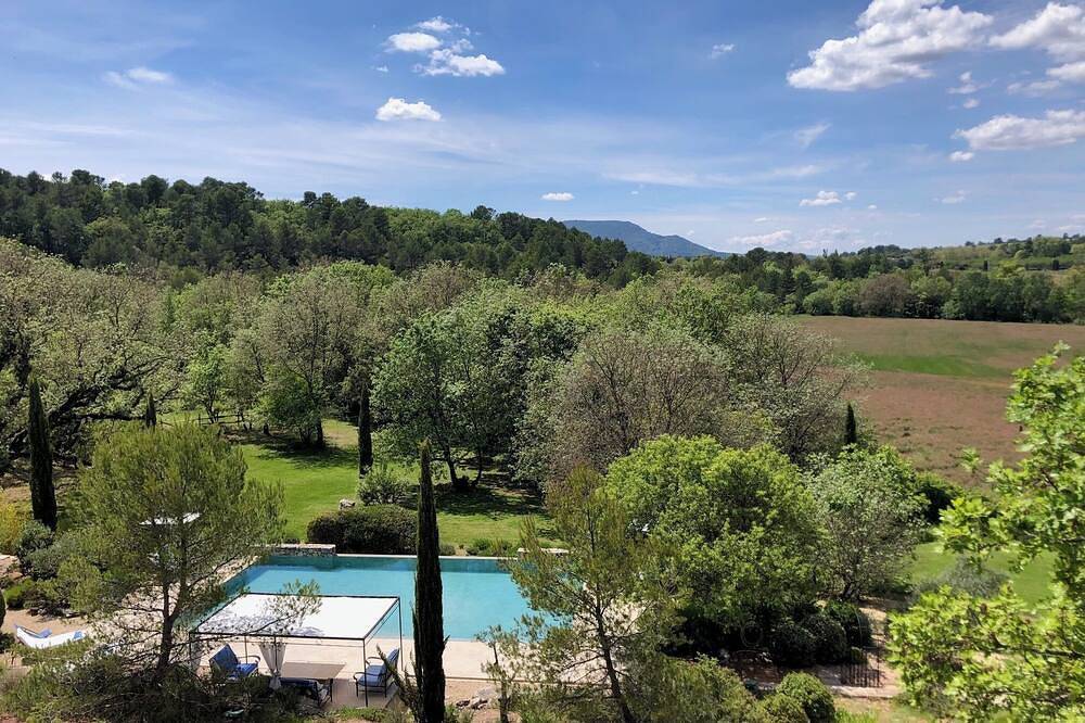 Bauernhaus aus Stein mit Pool inmitten der Natur, Panoramablick in Rians, Brignoles Region