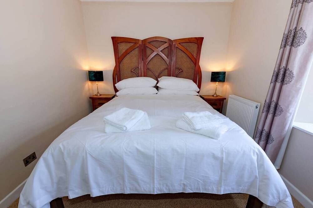 The Snug - A Quaint Mews Cottage City Centre in Wells, Somerset