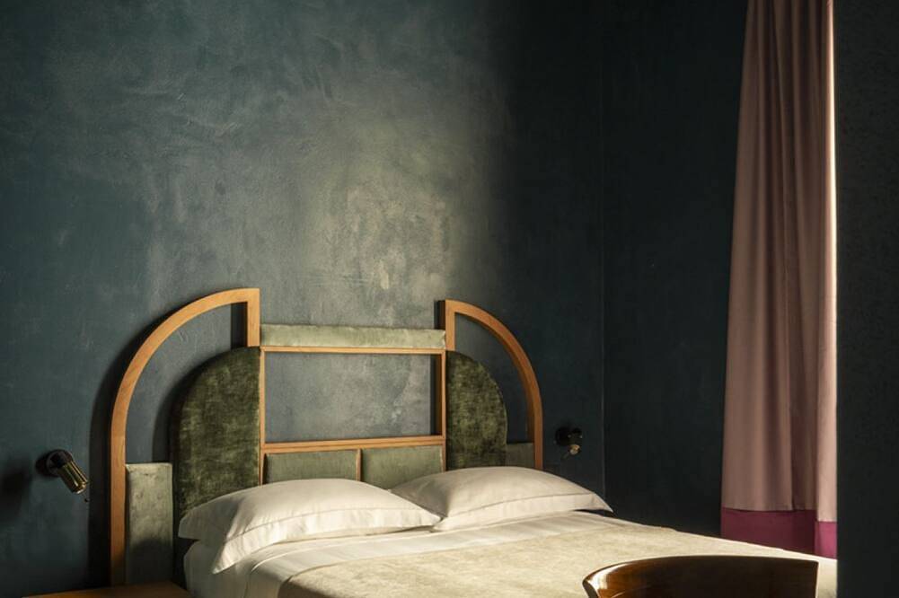 The Wheels Florence Bed&Breakfast: Bedroom Deluxe Pavone in Florence city center, Florence