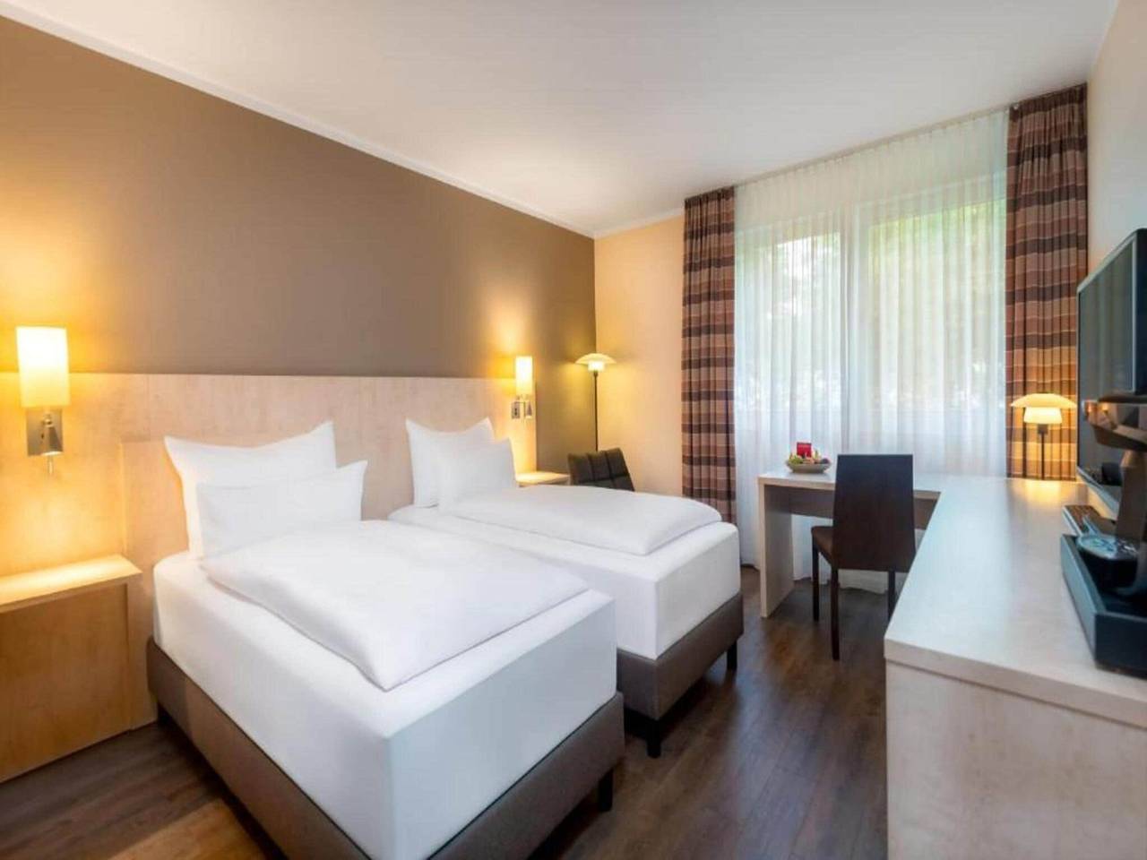 Geheel appartement, Sunday Hotel Bielefeld Standard Twin Room in Bielefeld, Noordrijn-Westfalen
