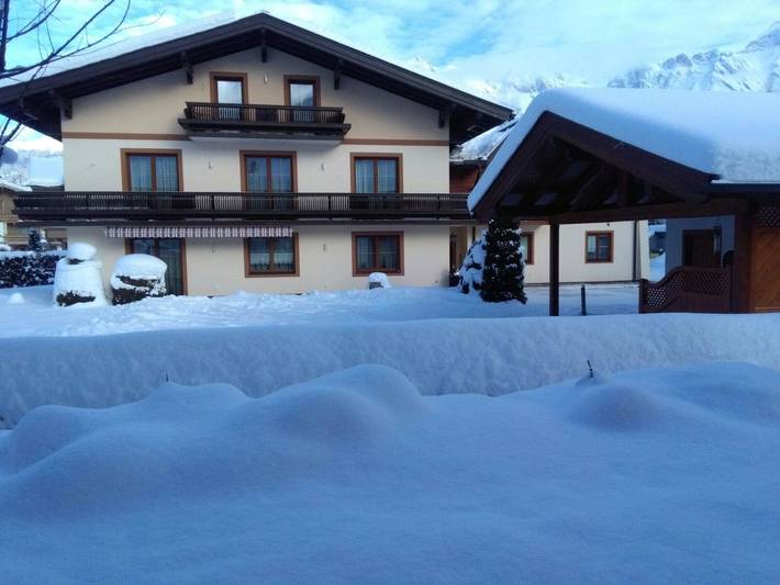Ferienwohnung für 5 Personen, mit Terrasse und Garten in Maria Alm - 2