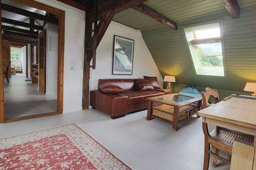 Ferienwohnung für 8 Personen, mit Terrasse und Sauna sowie Garten in Loschwitz