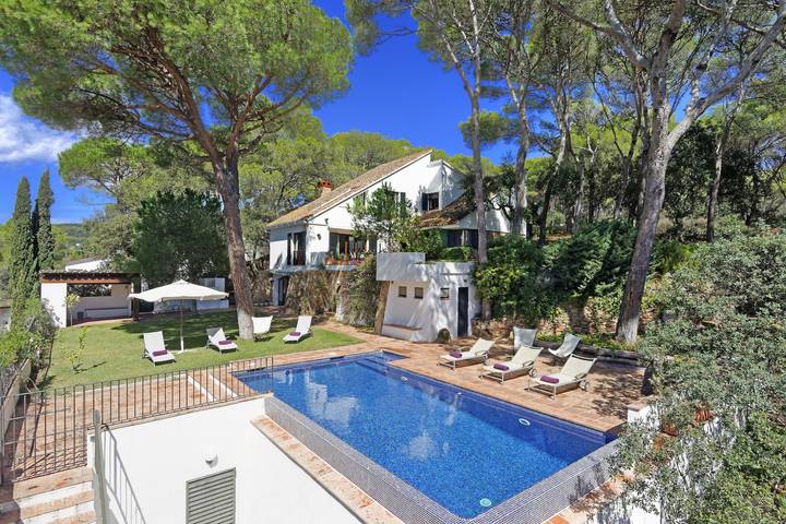 Villa pour 12 personnes, avec Balcon et Terrasse ainsi que Jardin et Vue à Tamariu