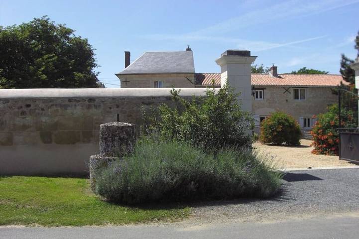 Location de vacances pour 5 personnes, avec jacuzzi et jardin à Saint-Macaire-du-Bois