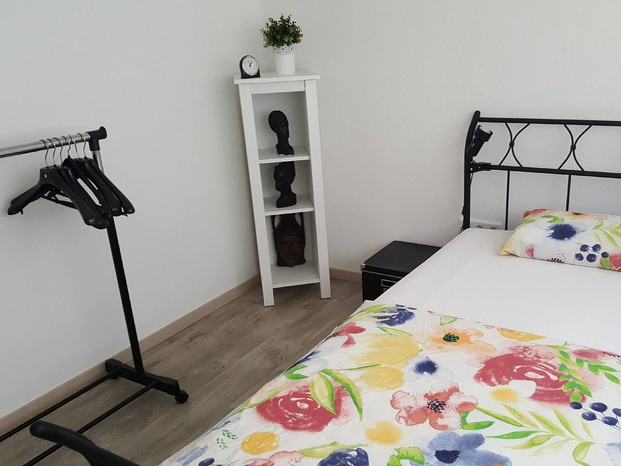 Ganze Wohnung, Fewo ' Am Finkenweg Erdgeschoss' mit Gemeinschaftsterrasse und Wi-Fi in Bestwig, Hochsauerlandkreis