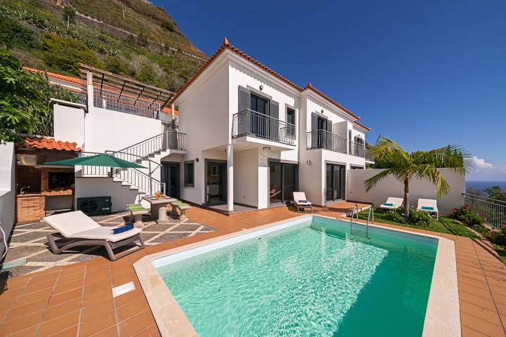 Location de vacances pour 6 personnes, avec jardin et jacuzzi dans Arco da Calheta - 3