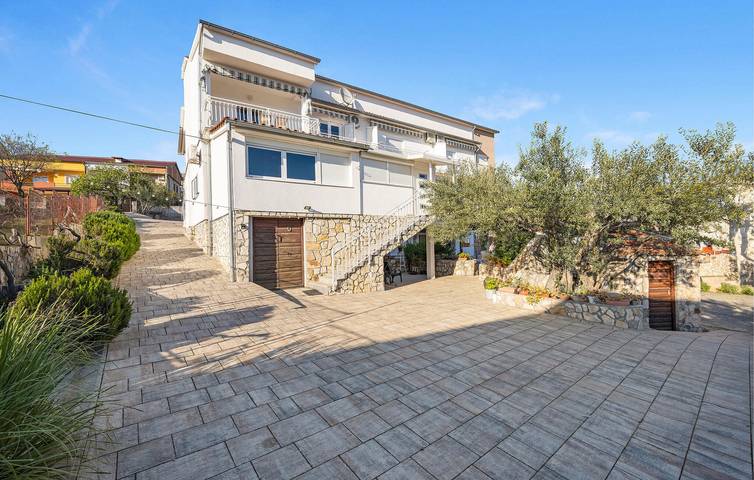 Gîte pour 2 personnes, avec terrasse à Pirovac - 2